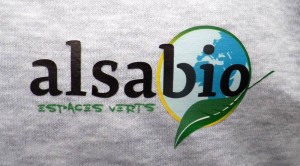 T-shirt personnalisé par Atalus Communication pour Alsabio espaces verts (Sérigraphie et flex avec impression numérique)